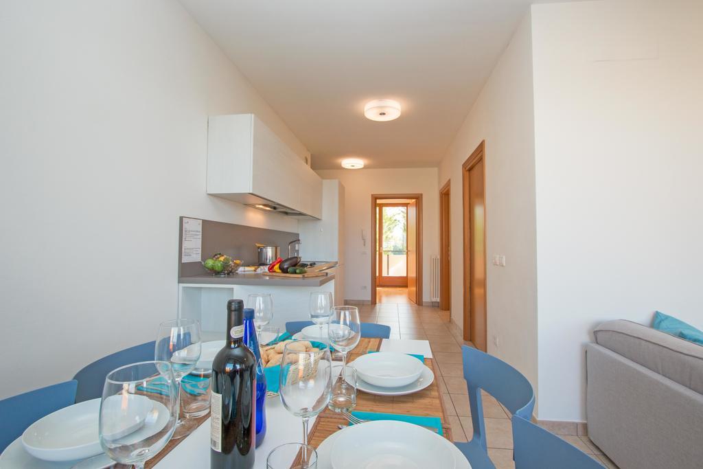 Benacus E4 Apartment By Wonderful Italy 시르미오네 외부 사진